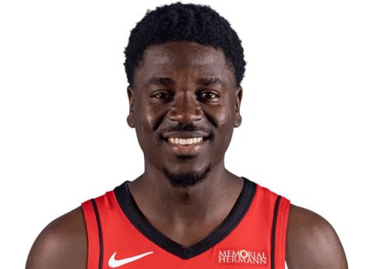 Aaron Holiday, Biography, wiki, salary, net worth, contract, NBA, Personal life, girlfriend, Relationship