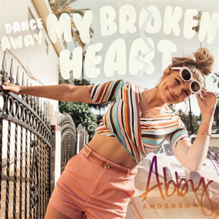 Abby Anderson is Dancing Away Her Broken Heart in New Song – Listen – Celeb Secrets