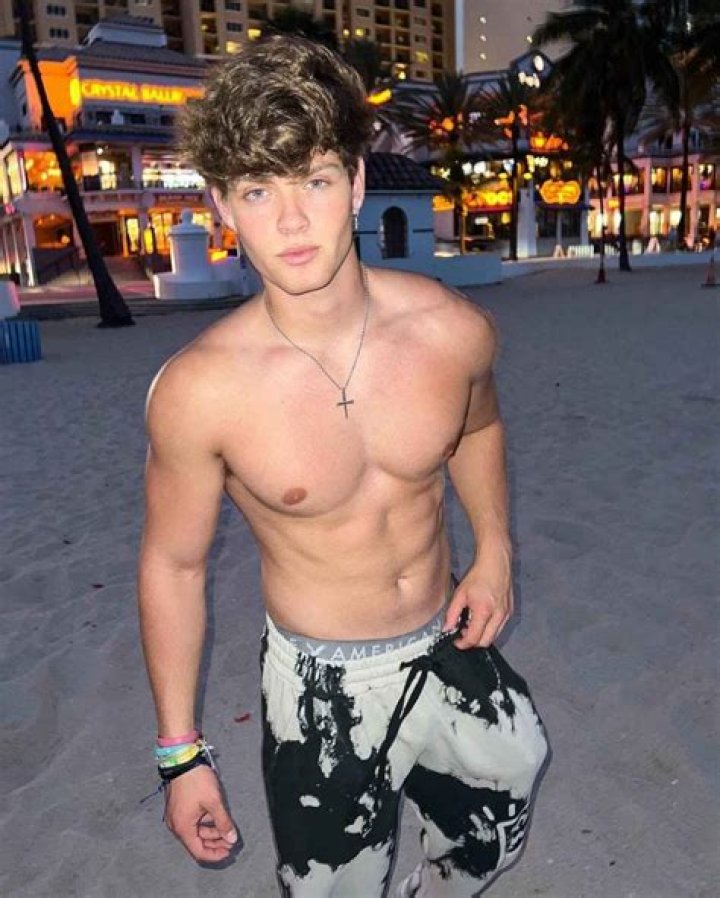 Ace Akers Height, Weight, Age, Girlfriend, Facts, Biography