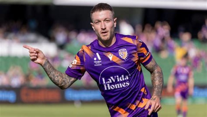 Adam Taggart Contract, Salary, and Net worth; Who is Adam's Girlfriend?