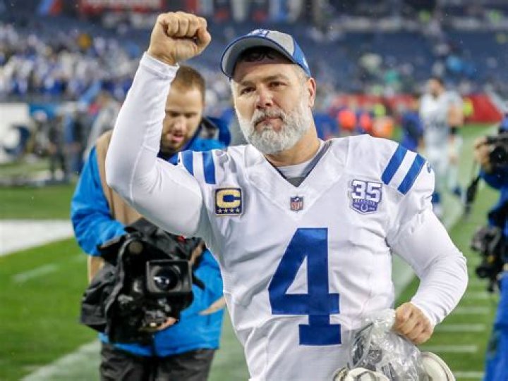 Kicker Adam Vinatieri Net worth and Salary (Bio, Age, Family, Affair, Wife, Children)