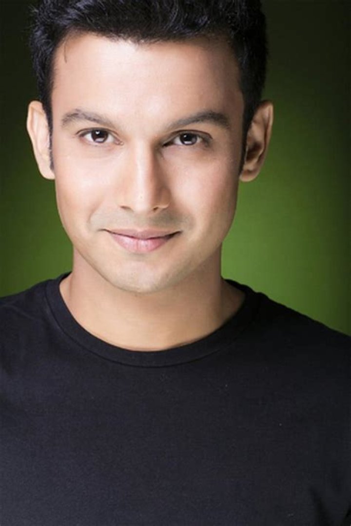 Adinath Kothare Height, Weight, Age, Wife, Family, Biography