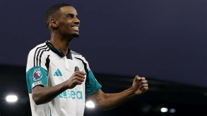 Sociedad's Alexander Isak Biography (Age, Family, Height, Girlfriend, Career, Net Worth)