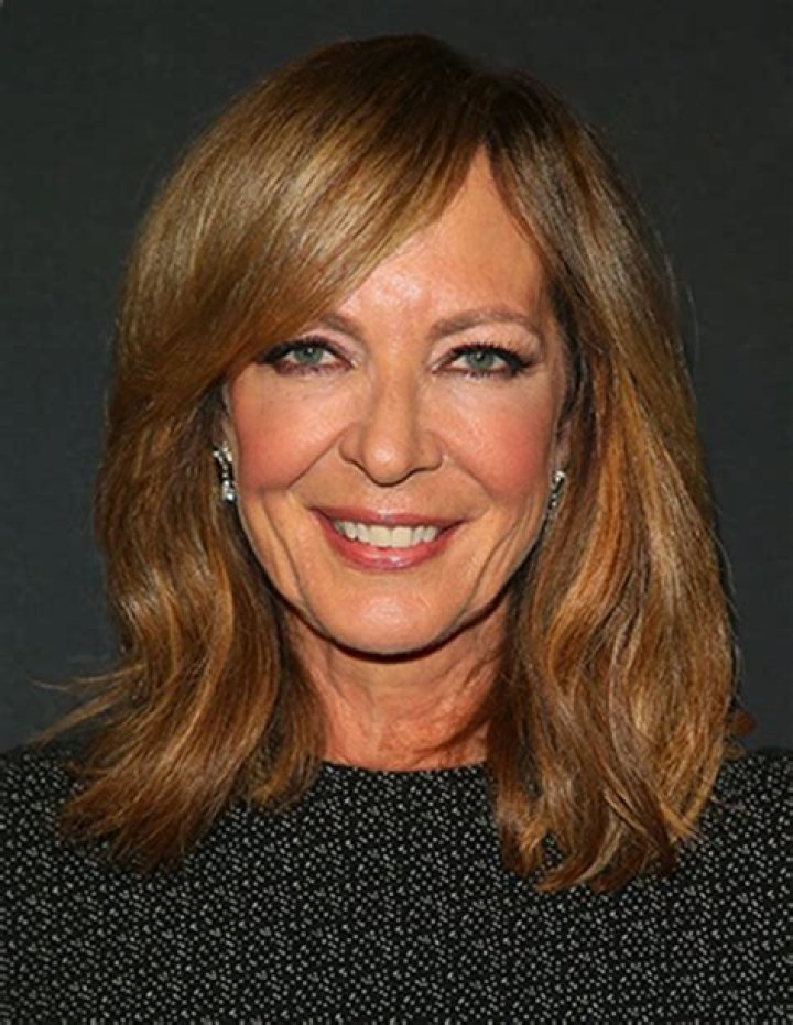 Allison Janney Height, Weight, Age, Boyfriend, Family, Facts, Biography
