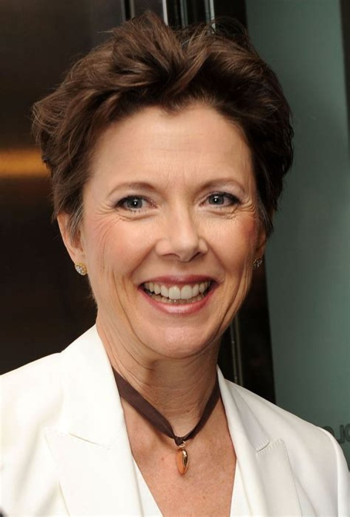 Annette Bening Height, Weight, Age, Spouse, Children, Facts