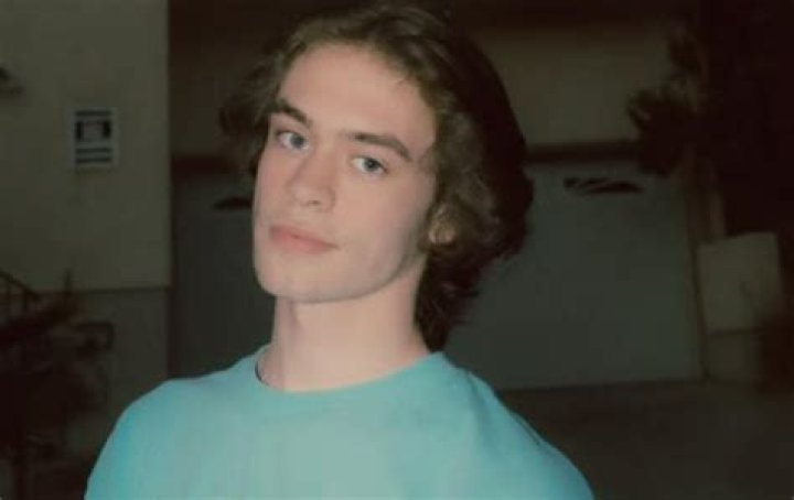 Anthony Reeves Height, Weight, Age, Girlfriend, Family, Facts, Biography