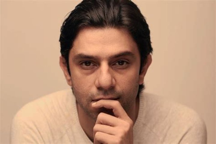 Arjun Mathur Height, Weight, Age, Education, Spouse, Family, Fact