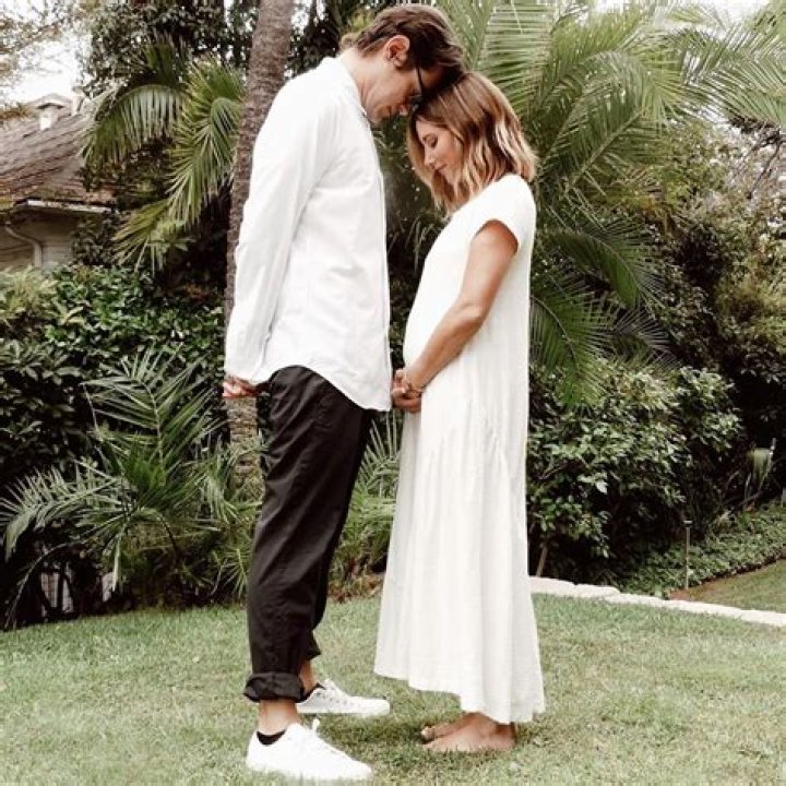 Ashley Tisdale and Husband Christopher French Welcome Baby Girl! – Celeb Secrets