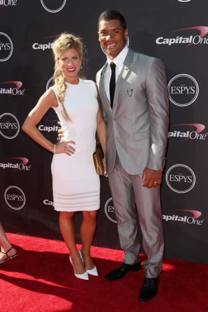 Ashton Meem | Russell Wilson Wife, Golden Tate, Husband, Early Life, Career, Relationships, Education