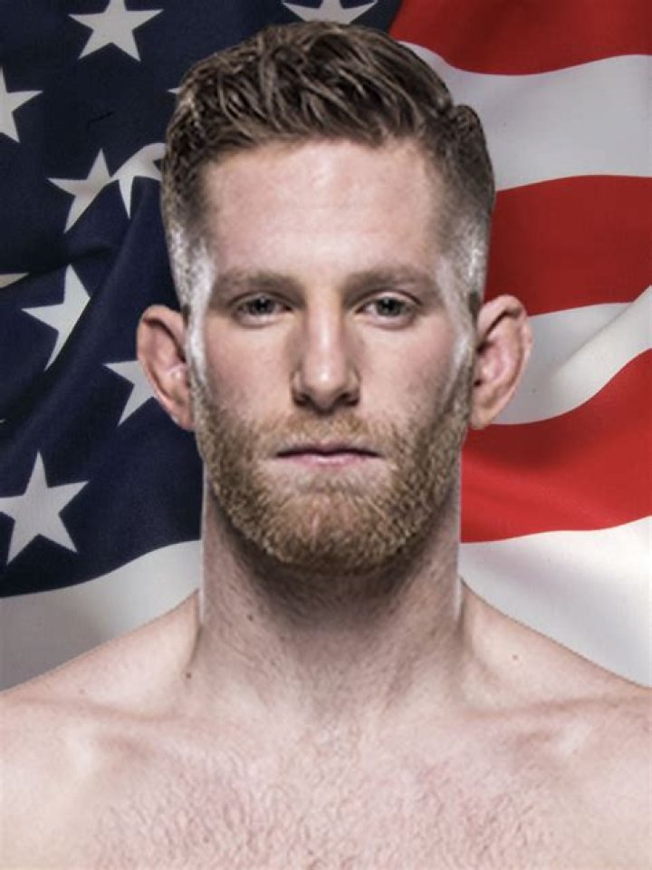 Austin Arnett Bio-salary, net worth, married, relationship, wife, children, career, dating, biography, stats, age