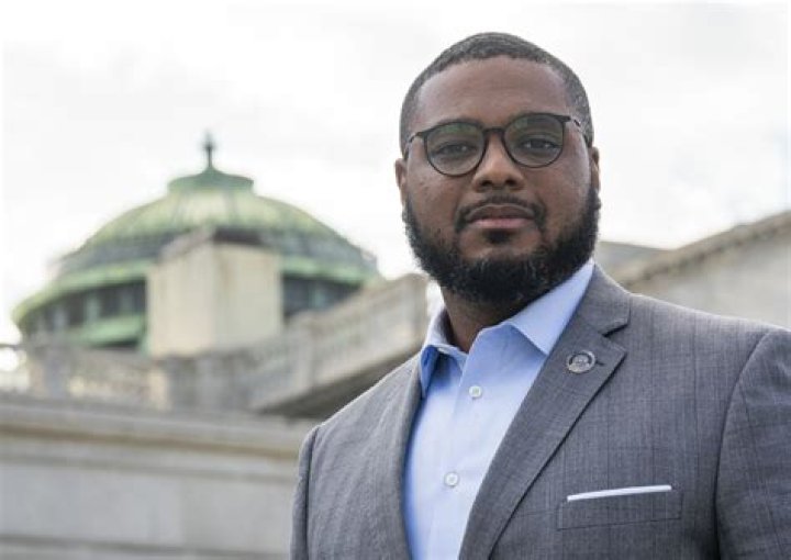 Austin Davis io, Age, Net Worth, salary, Contract, MLB Highlights, & Girlfriend