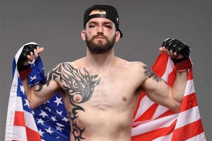 Austin Lingo MMA Career Stats and Earnings (Bio, Age, Family, Net worth, Girlfriend, Fiancee)