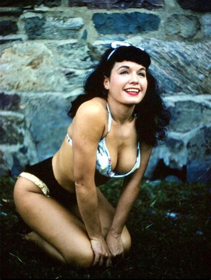 Bettie Page Height, Weight, Age, Facts, Biography, Family, Boyfriends