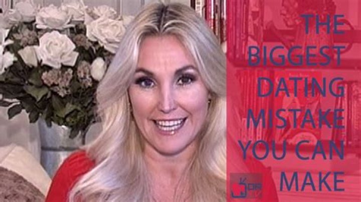 The Biggest Dating Mistake You're Probably Still Making, Experts Say