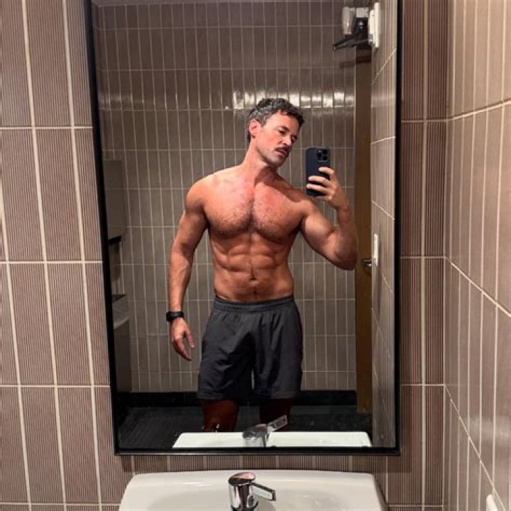 Brad Goreski Height, Weight, Age, Boyfriend, Family, Facts, Biography