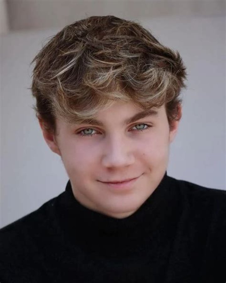 Brady Farrar Height, Weight, Age, Girlfriend, Family, Facts, Biography