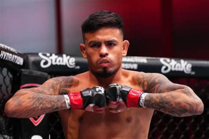 MMA Fighter Brandon Royval UFC Career and Earnings (Age, Family, Affair, Stats)