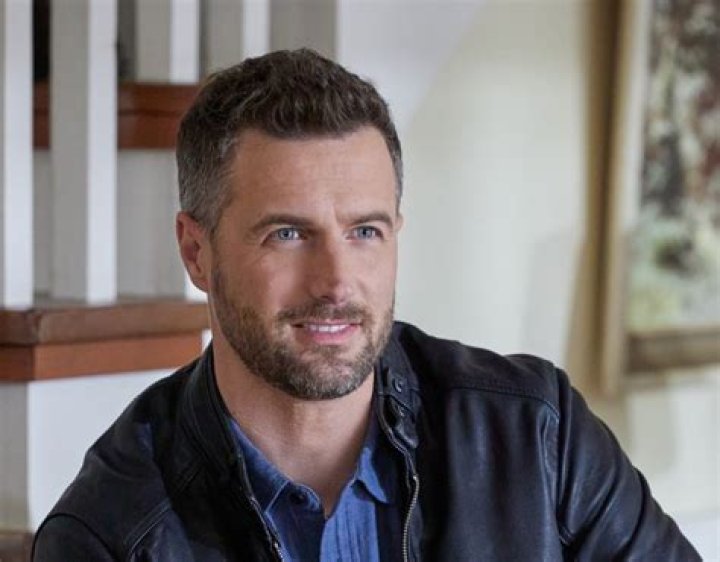 Brendan Penny Height, Weight, Age, Girlfriend, Family, Facts, Biography