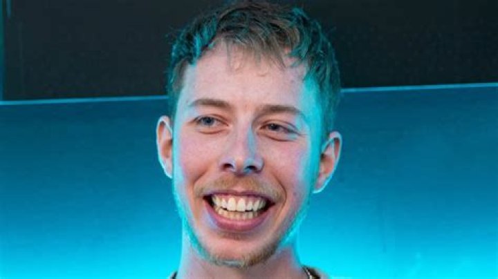 Calfreezy Height, Weight, Age, Girlfriend, Family, Facts, Biography