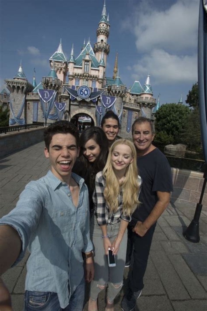 CAMERON BOYCE, SOFIA CARSON, BOOBOO STEWART, DOVE CAMERON – Celeb Secrets