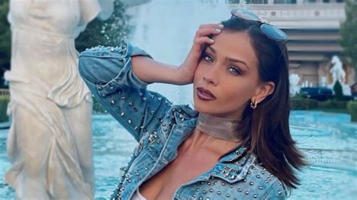 Meet Carolina In Netflix’s Fake Profile As Cast Camila: Wiki, Instagram, IMDB!