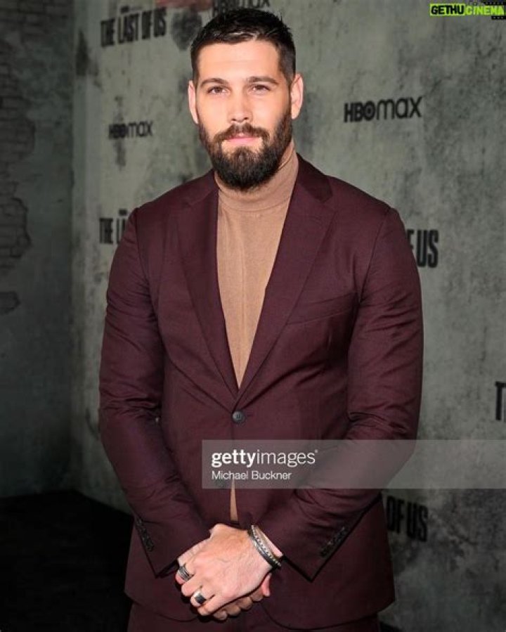 Casey Deidrick Height, Weight, Family, Girlfriend, Education, Biography
