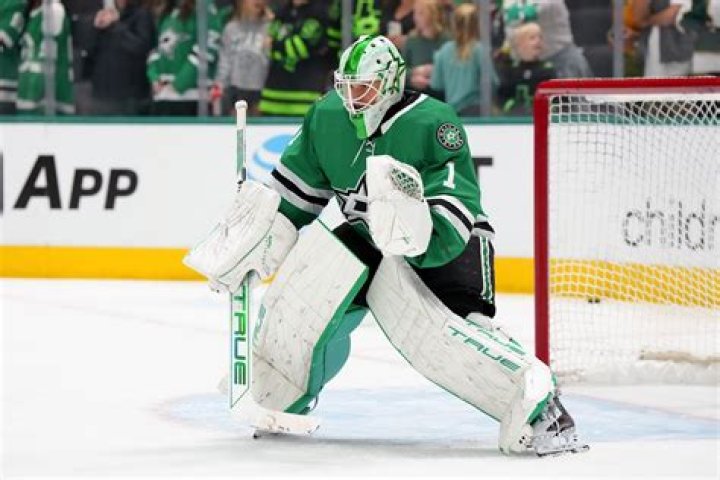 Casey DeSmith Biography- nhl, salary, net worth, married, relationship, girlfriend, affair, age, nationality, height, stats, contracts