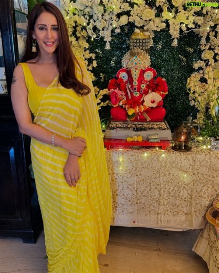 Chahatt Khanna Height, Weight, Age, Body Statistics