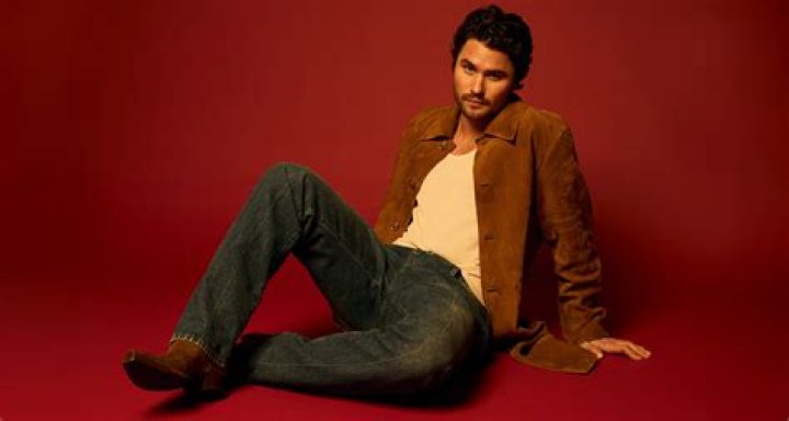 Hire Chase Stokes For an Appearance at Events or Keynote Speaker Bookings.