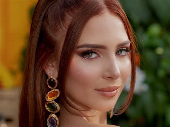 Chloe Jane Height, Weight, Age, Boyfriend, Family, Facts, Biography