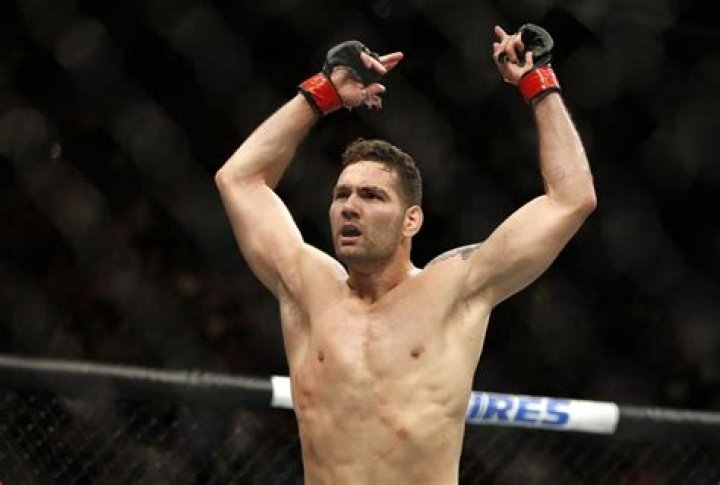 Chris Weidman Bio - married, music, salary, net worth, fight, stats, nationality, ufc, mma, wife, relationship, girlfriend, children