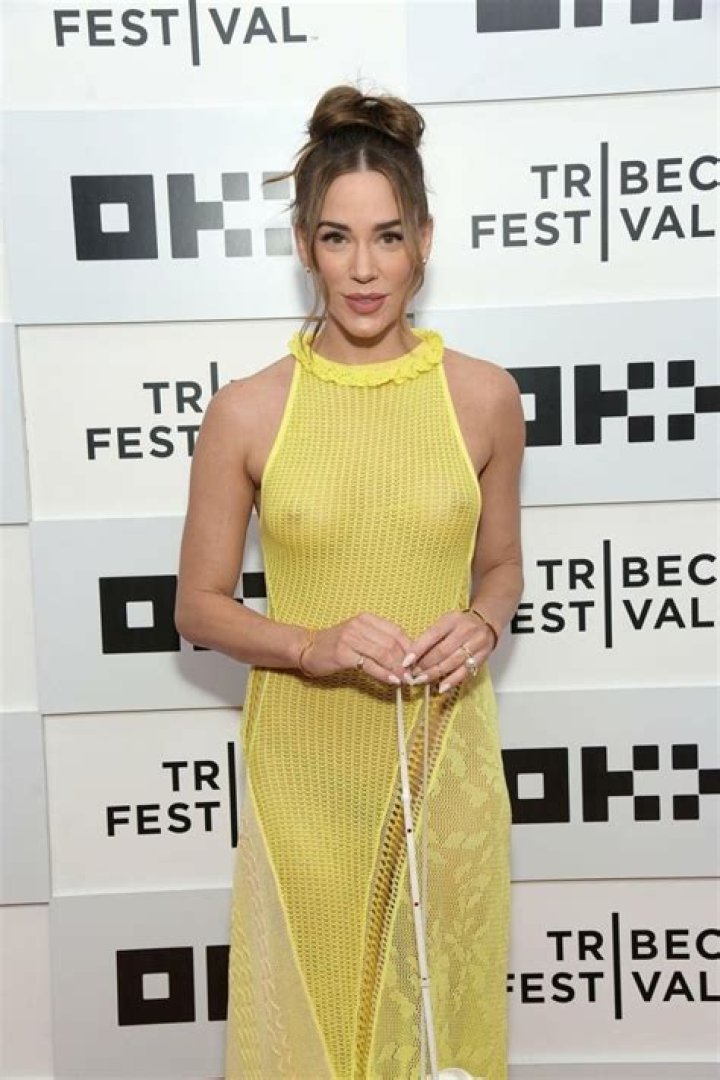 Christa B Allen Height, Weight, Age, Boyfriend, Family, Facts, Biography