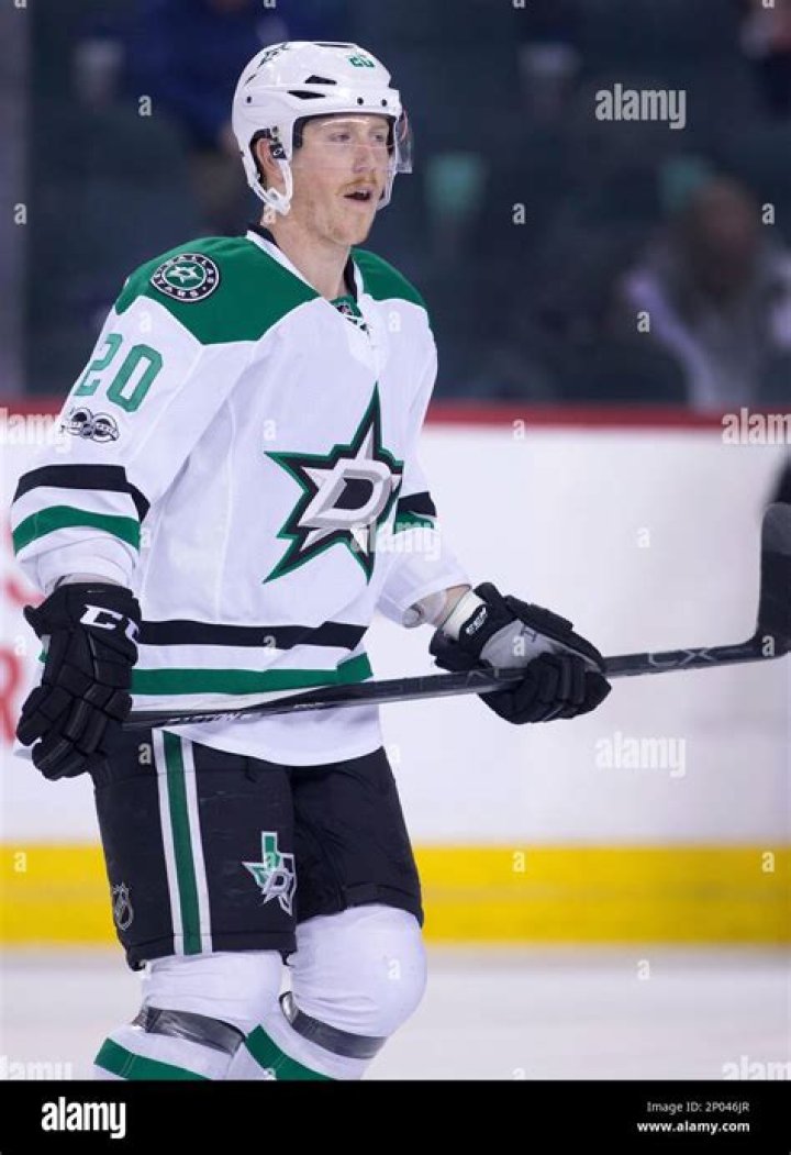 Cody Eakin Biography- NHL player, stats, contract, married, relationship, wife, salary, net worth, family, affair, age, nationality