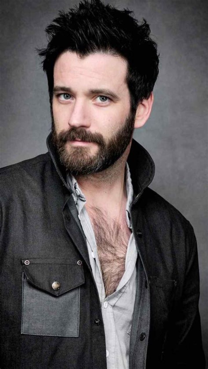 Colin Donnell Height, Weight, Age, Girlfriend, Family, Facts, Biography