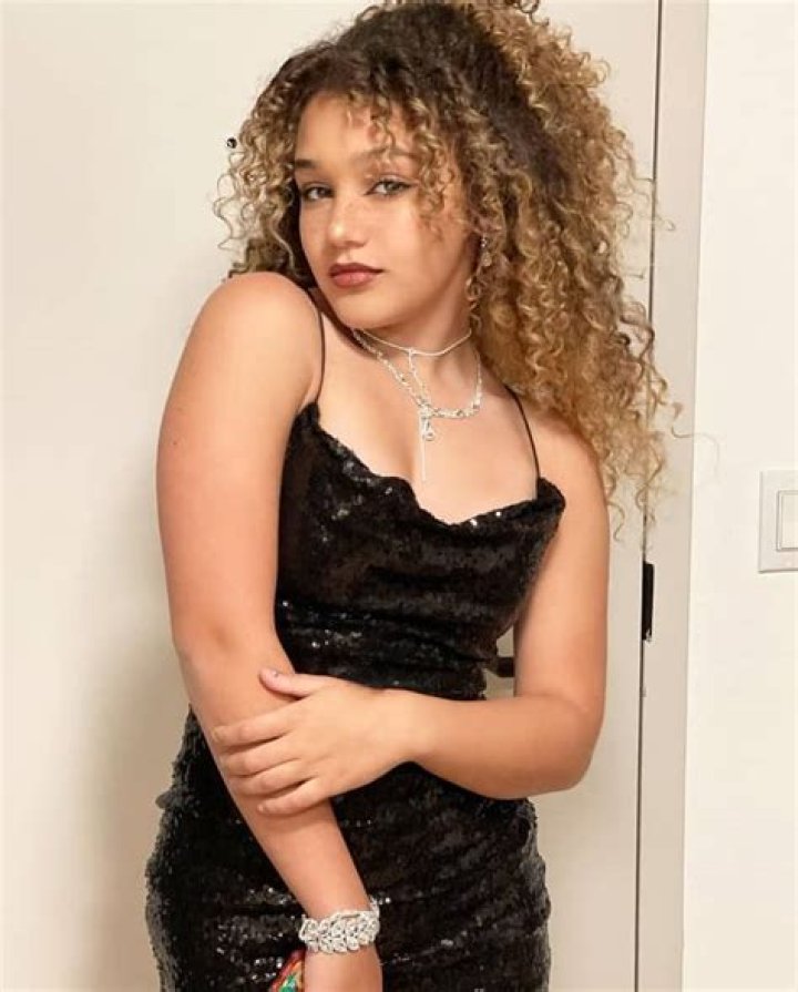 Corinne Joy Height, Weight, Age, Boyfriend, Biography, Family