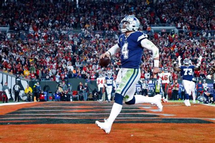 Dak Prescott Stars in Cowboys 31-14 Manhandling Victory Over the Bucs; Will Face Off Against the 49ers in the Divisional Round – Celeb Secrets