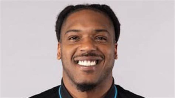 Daren Bates' NFL Career Stats and Earnings; How much does she Earn annually?