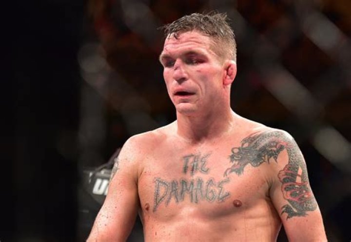 Darren Elkinsb UFC and MMA Career (Net worth, Salary, Next Fight, Wife, Children, Affair, Bio)