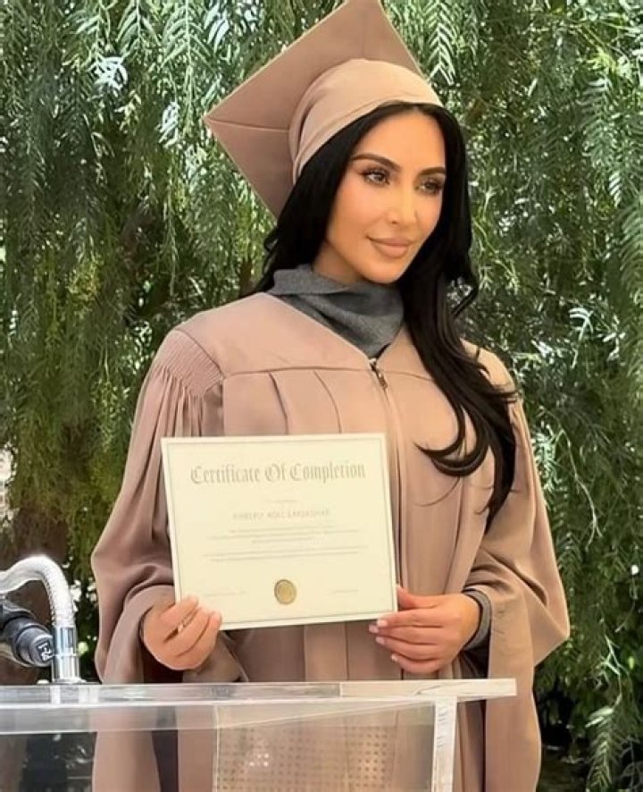 Does Kim Kardashian Have A Degree?