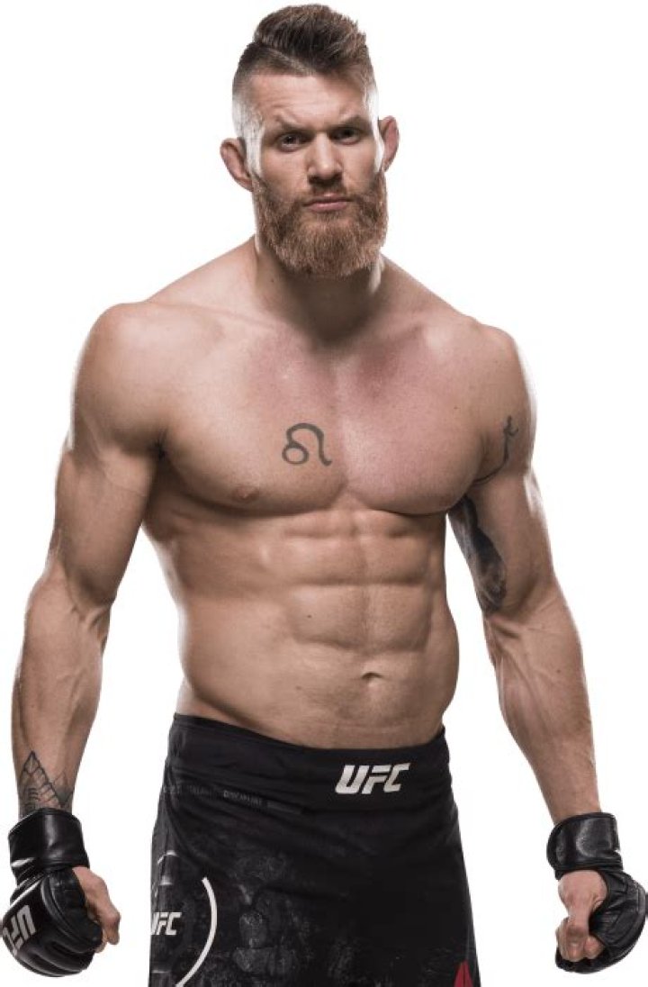 Emil Weber Meek Bio - salary,net worth,girlfriend,married