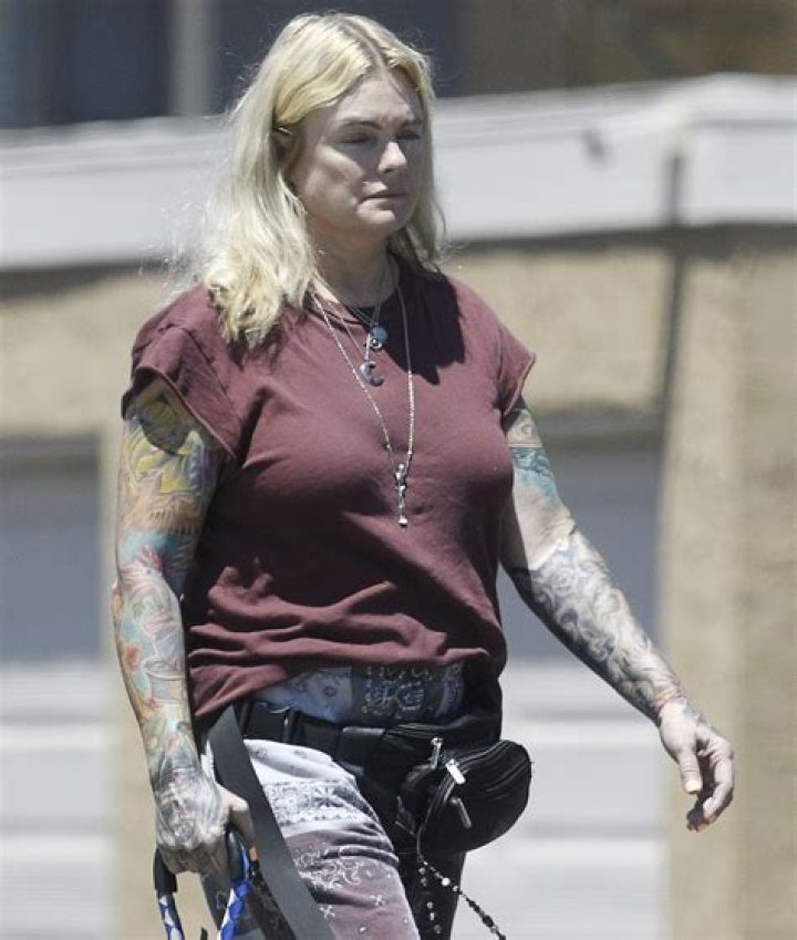 Erika Eleniak Height, Weight, Age, Boyfriend, Biography, Family, Facts