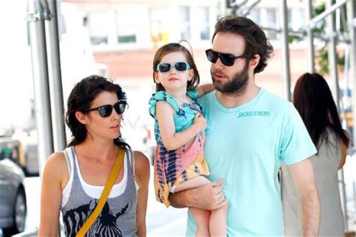 From Fighting Cancer to Posing Topless Right after a Baby: Dynamic Cobie Smulders’ Real Life Battles To Build a Thriving Career alongside a Blissful Personal Life!