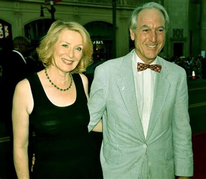 Frances Conroy Eye Injury, Husband, Married, Children, Net Worth, Bio