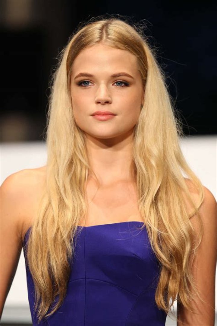 Gabriella Wilde Height, Weight, Age, Boyfriend, Family, Facts, Biography