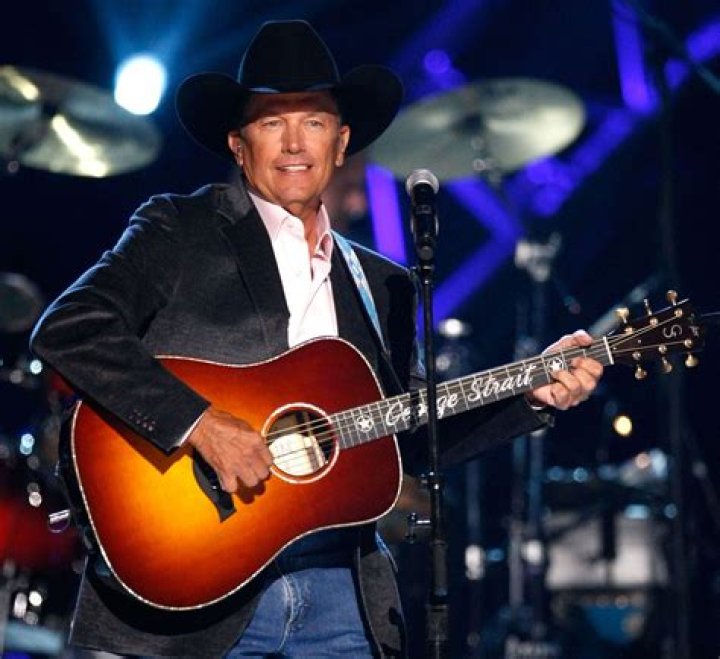 George Strait Height, Weight, Family, Facts, Spouse, Education, Biography