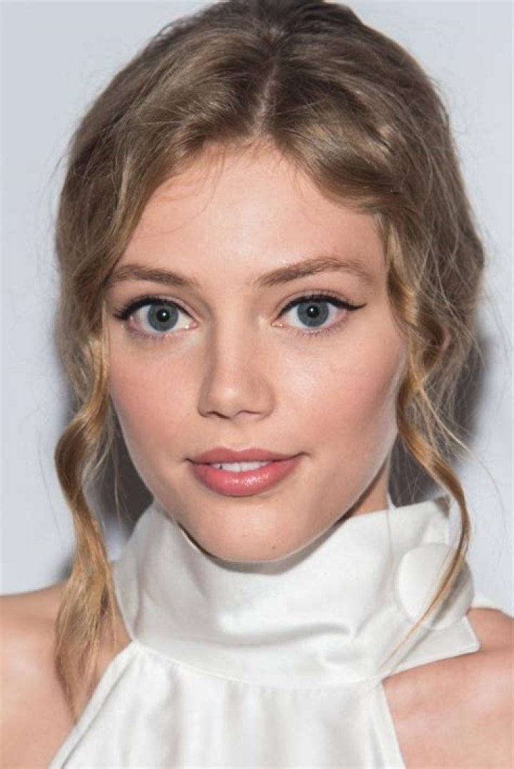 Grace Van Dien Height, Weight, Age, Boyfriend, Family, Facts, Biography