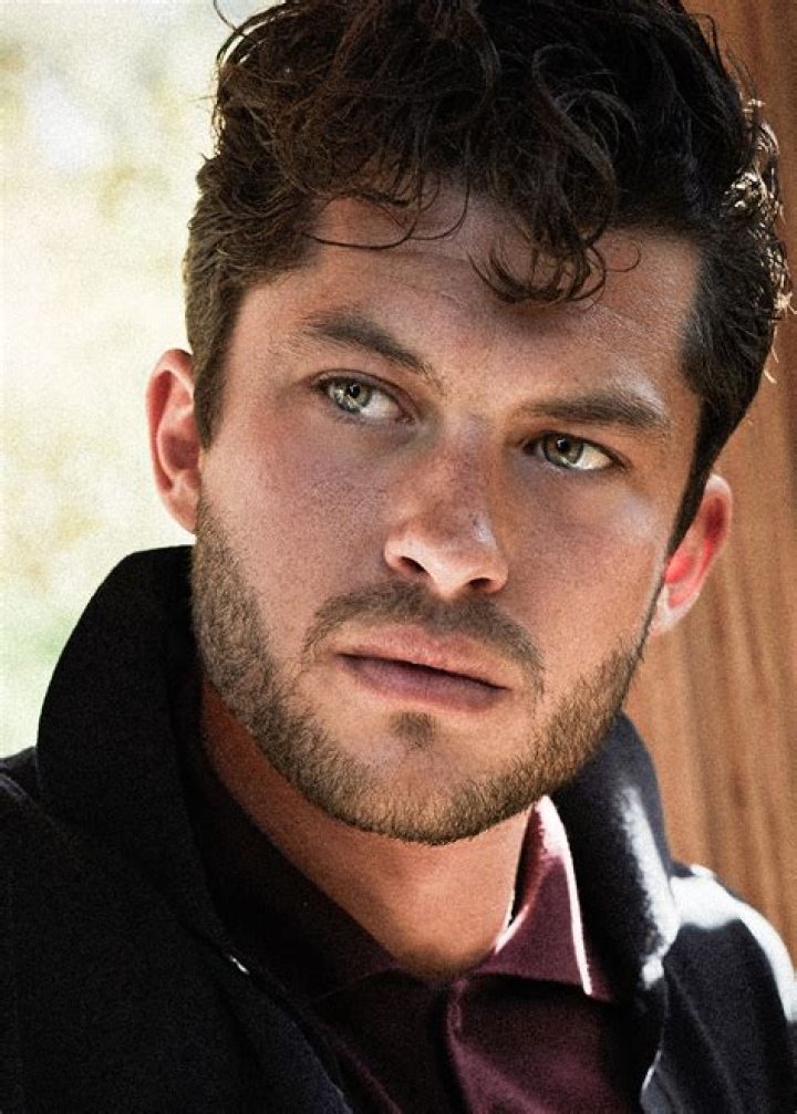 Graham Phillips Height, Weight, Age, Girlfriend, Family, Facts, Biography