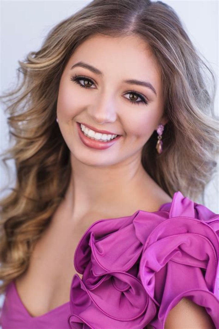 Hannah Grace Colin Height, Weight, Age, Boyfriend, Family, Biography