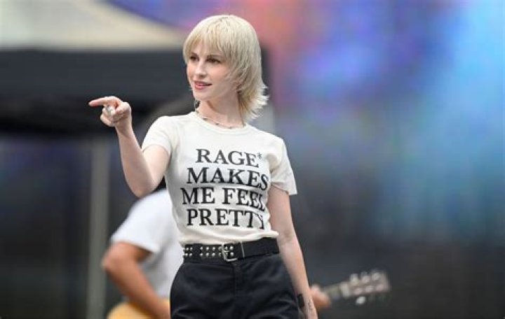 Hayley Williams Height, Weight, Age, Boyfriend, Family, Facts, Biography
