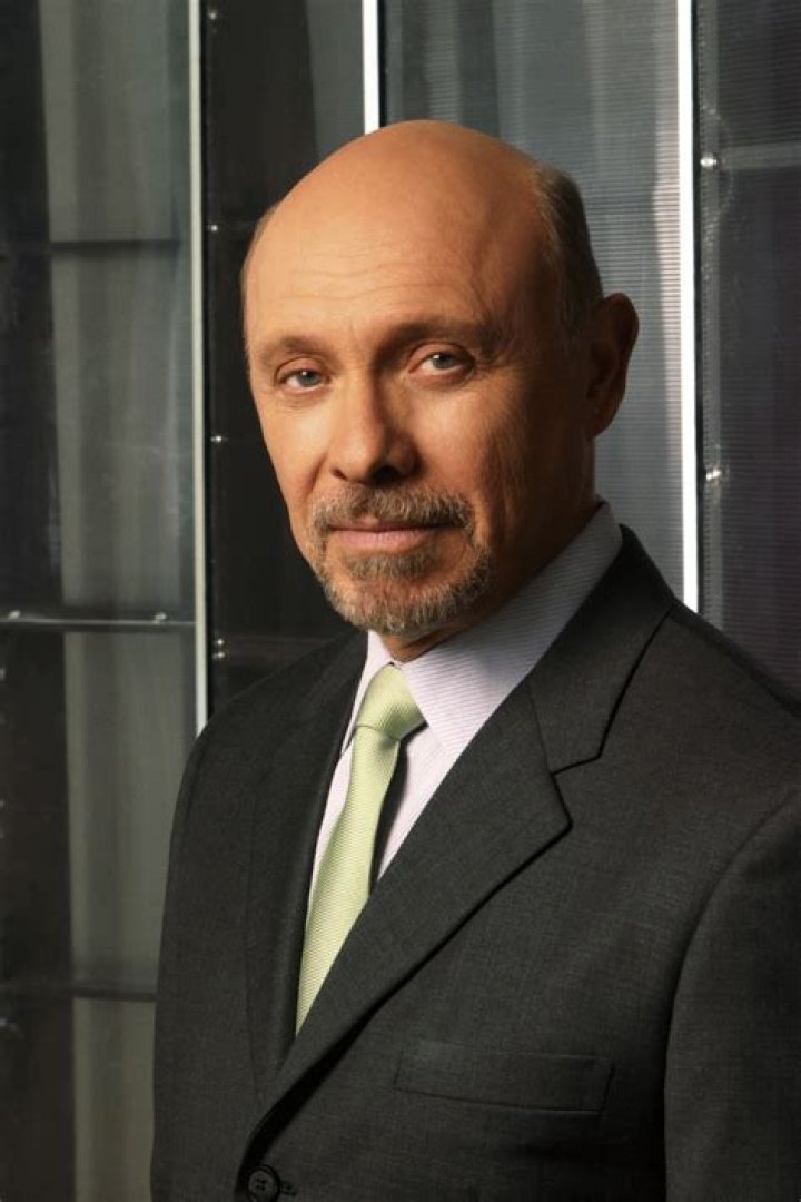 Héctor Elizondo Net Worth | Celebrity Net Worth